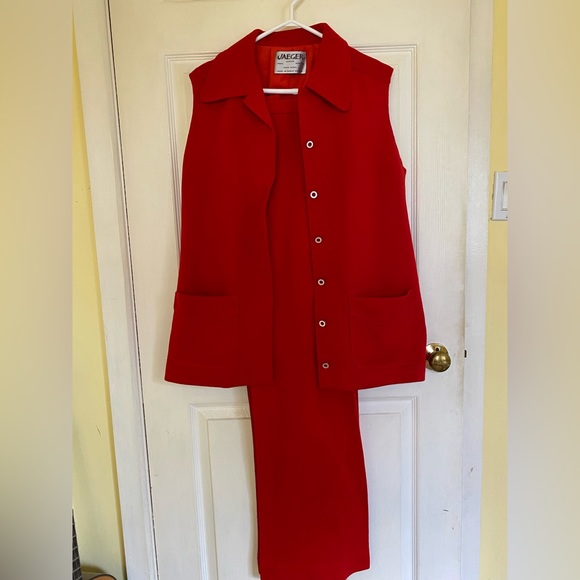 1970s Jaeger ladies vintage vest/pant suit - Picture 1 of 4